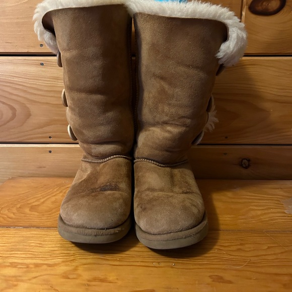 UGG Bailey 3 Button size 8 - Picture 10 of 11